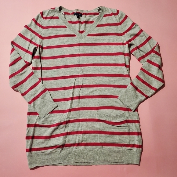 Gap Grey and Pink Stripped Sweater Pockets - Picture 1 of 4